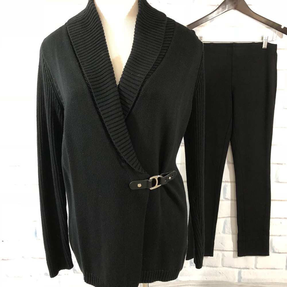 Charter Club Sweater. Black. Size medium.
